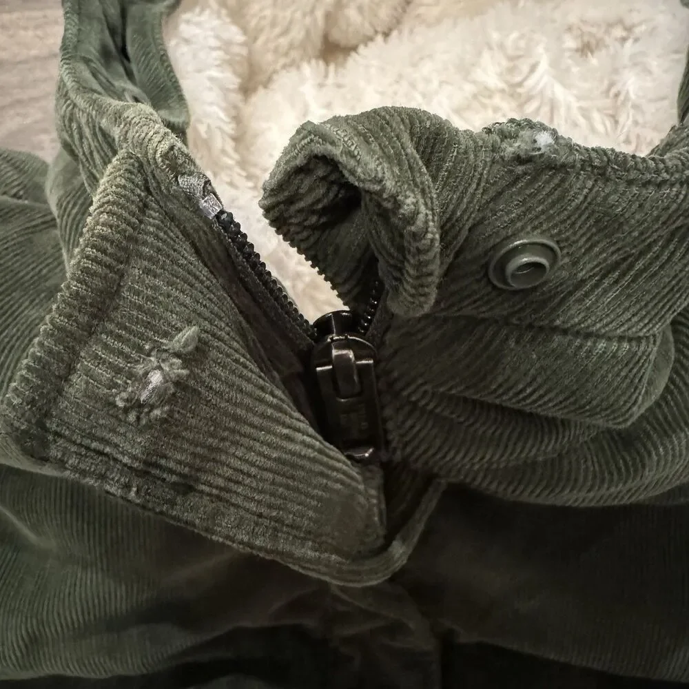 The North Face Kids Puffer Jacket in Green with Fur Hood - Picture 6 of 15